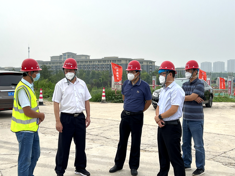 蚌埠市委常委、市委秘書長(zhǎng)、懷遠(yuǎn)縣委書記王慶武到G206-03標(biāo)項(xiàng)目調(diào)研指導(dǎo)工作